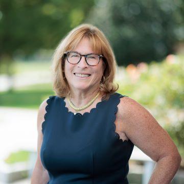 Photo of Miriam Ross